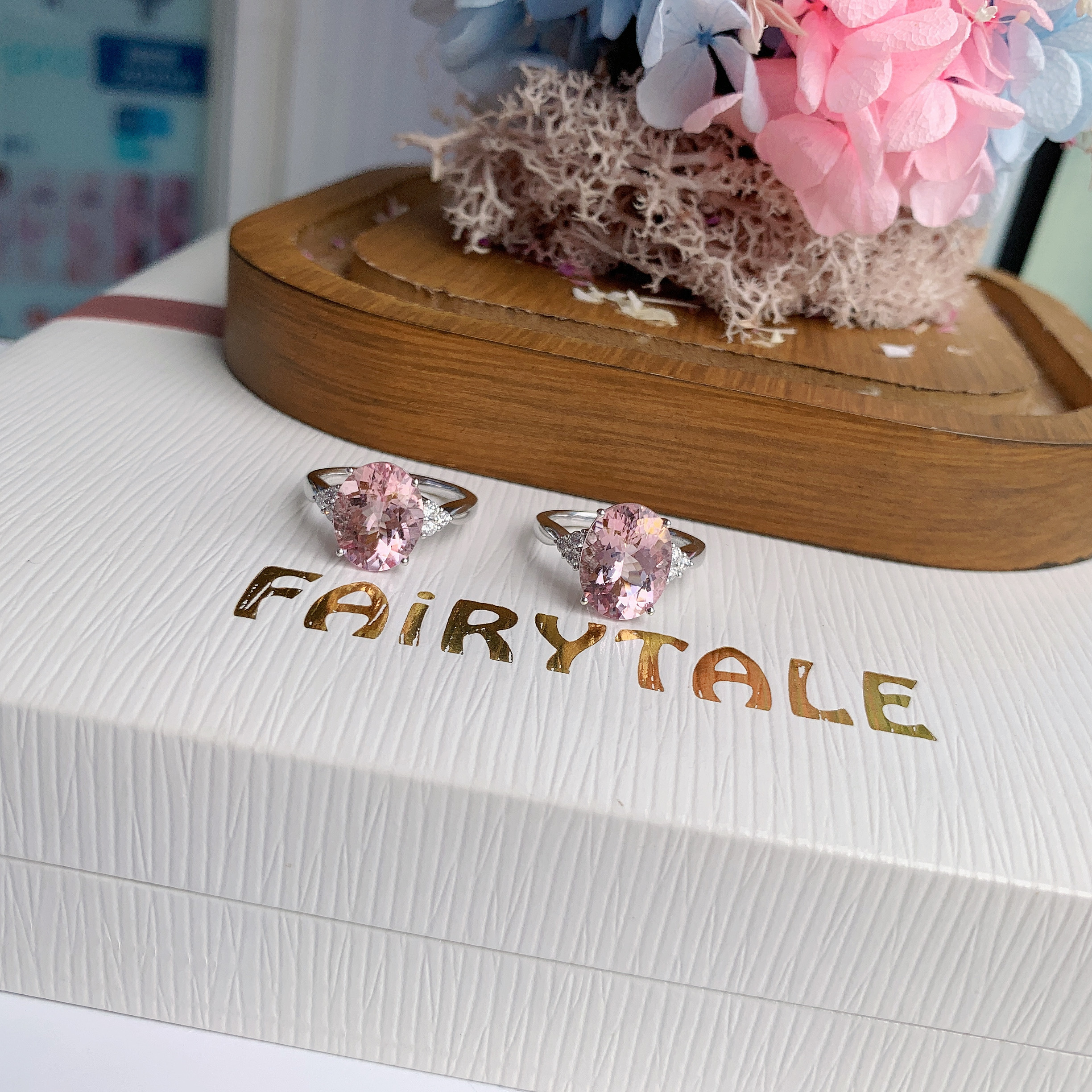 18K金摩根石鑽石戒指 - 橢圓形切割