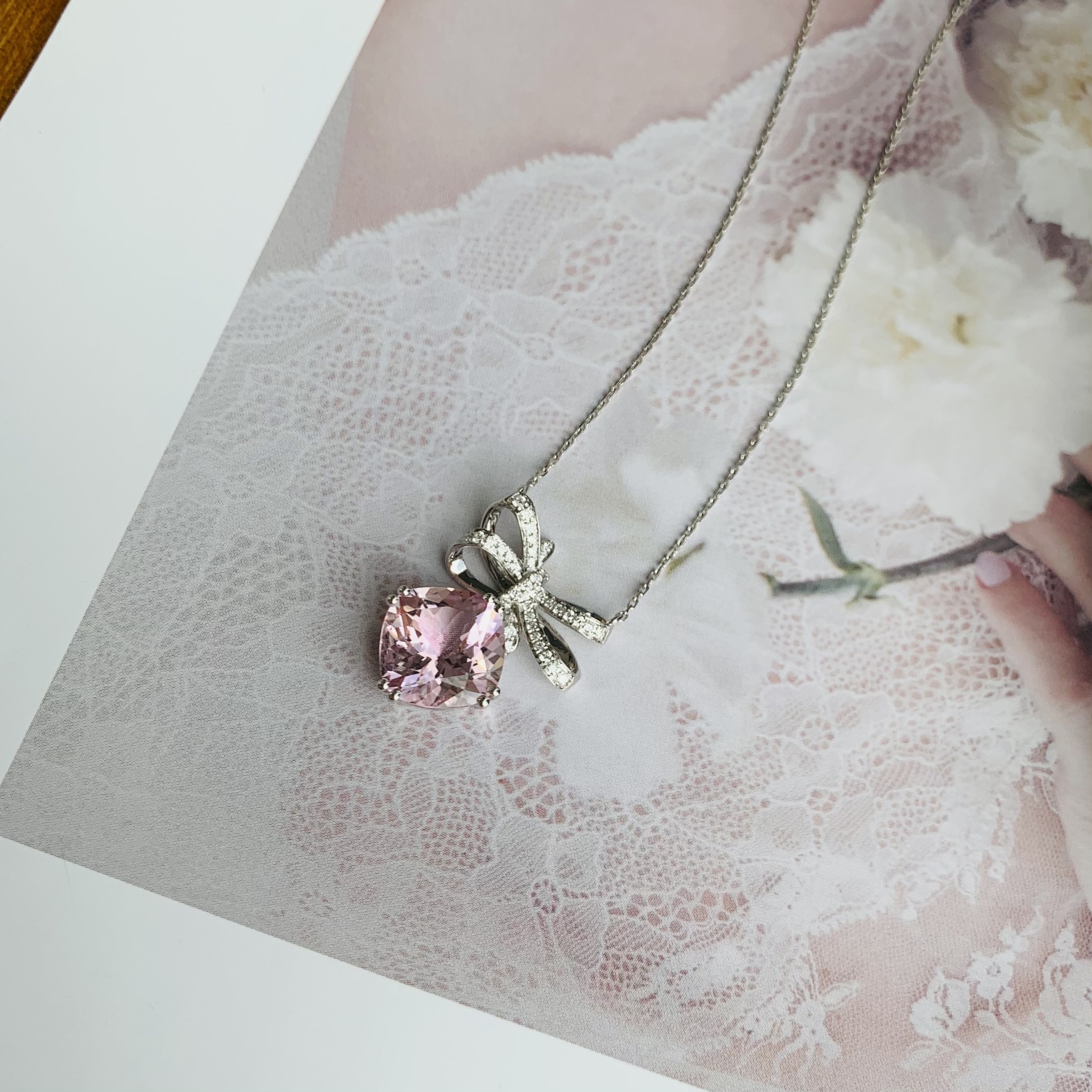 18K金摩根石鑽石套鍊- 枕形切割