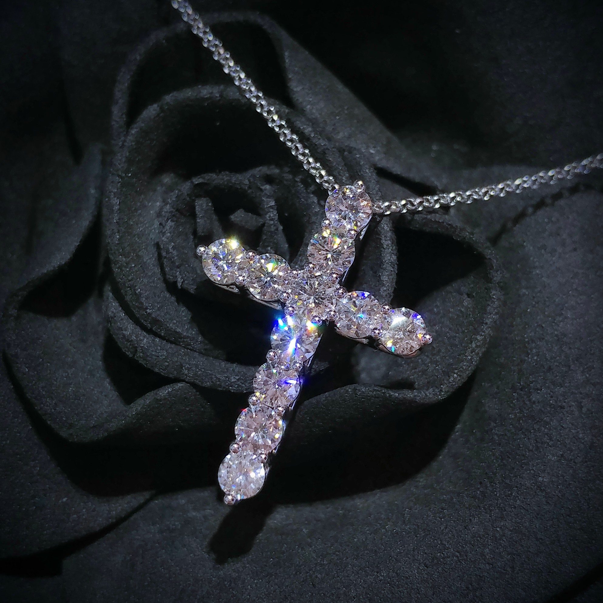 18K White Gold 1.66ct Diamond Pendant