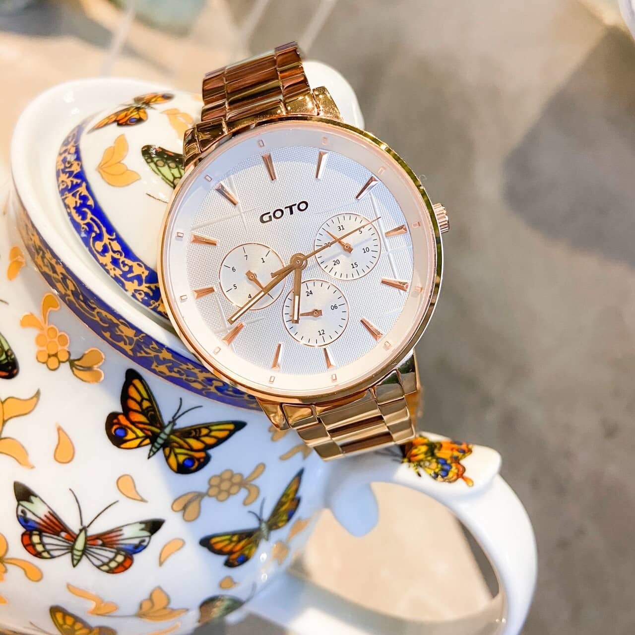 【GOTO】Nostalgia懷舊系列 壓花玻璃十字花對錶 GS1099B-44-241/GS1099M-44-341 37mm / 42mm 現代鐘錶