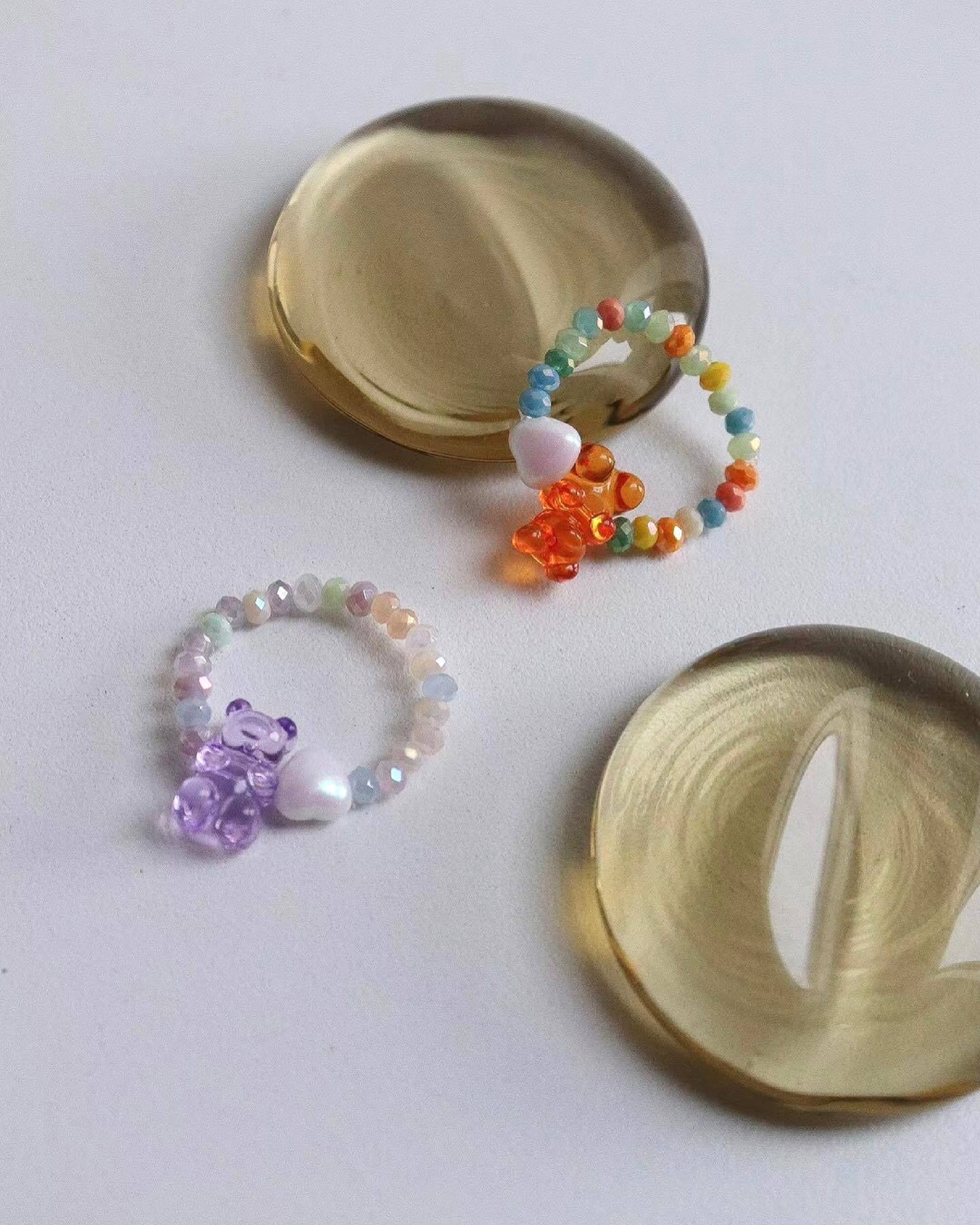 韓國小熊軟糖串珠戒指。四色