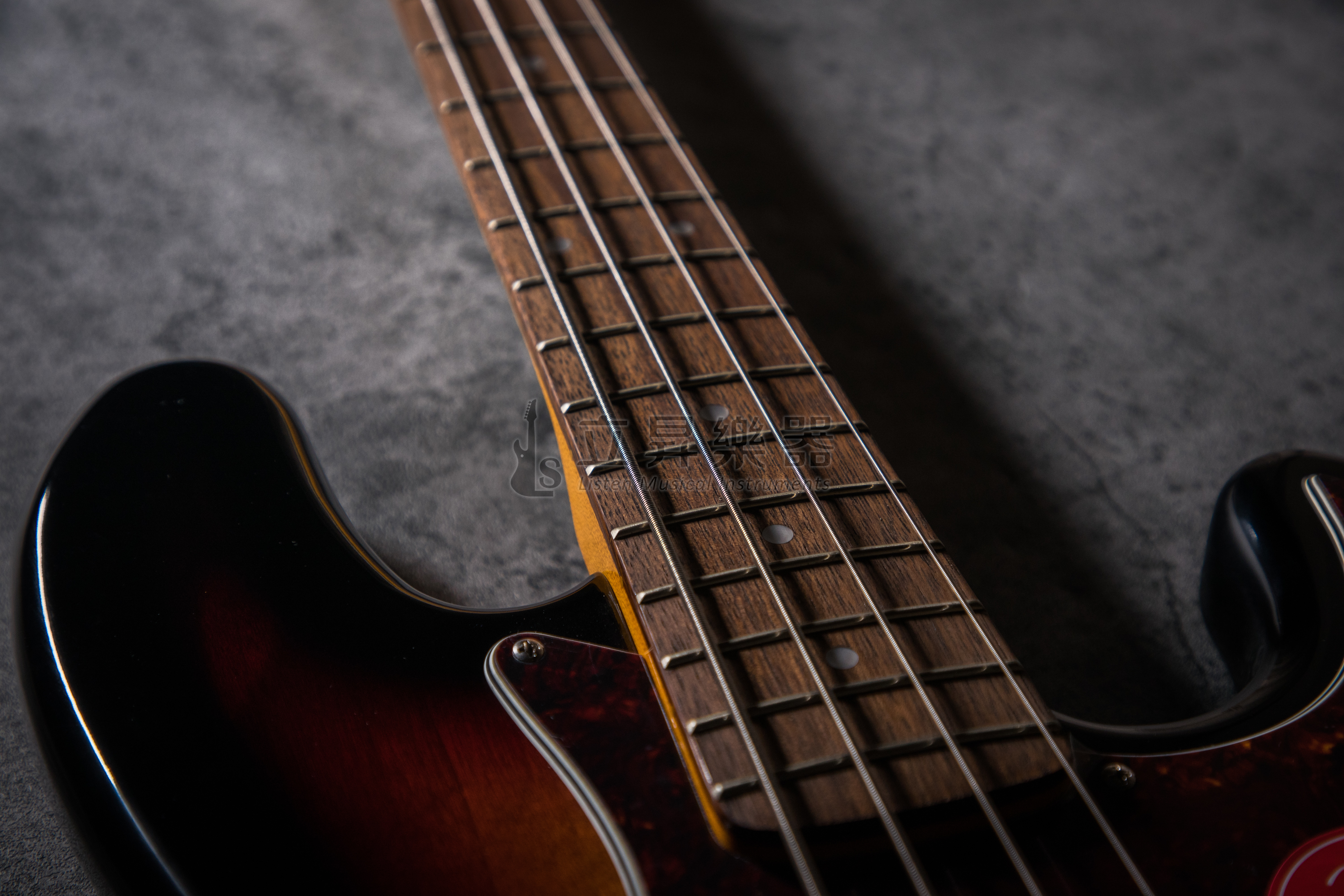 Fender Fender Squier Classic Vibe 60S Jazz Bass LRL 3TS 漸層色 日落色 附RockBag 加厚防潑水琴袋 第 5 張圖片｜三峽吉他 / Bass