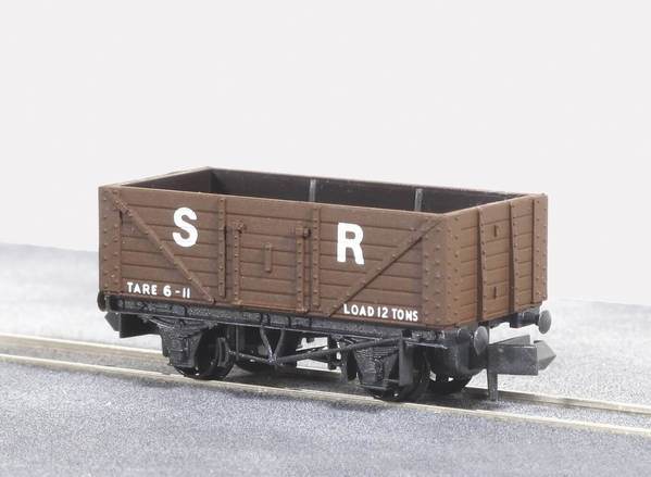 Peco NR-41S N Scale 7 Plank Wagon brown