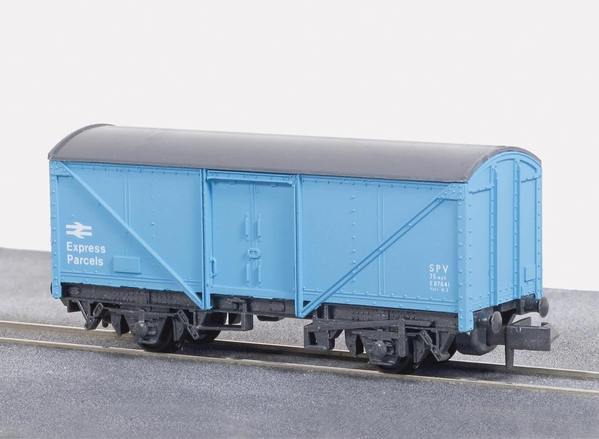 Peco NR-9B N guage Parcels Van  BR  light blue