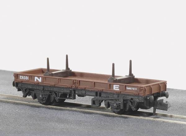 Peco NR-4E N Scale NE Bolster Wagon brown