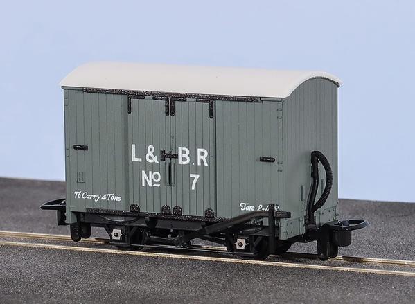 Peco GR-220B OO-9規 Box Van L&B Livery