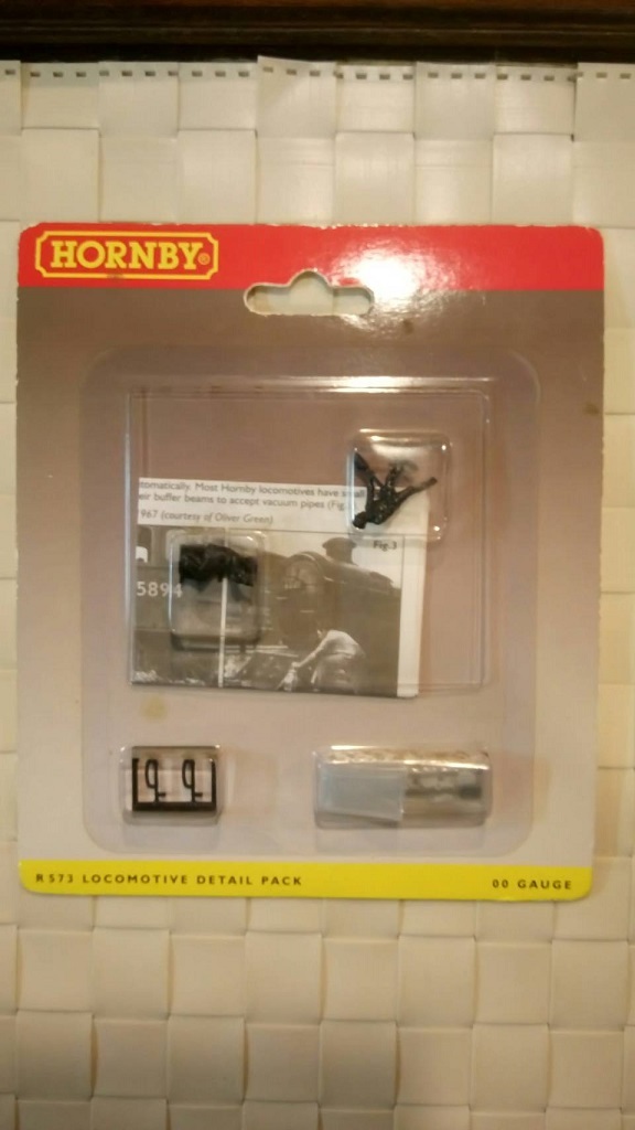 Hornby R573 蒸氣車工作人員與細部配件