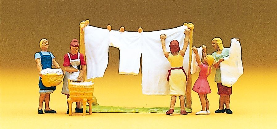 Preiser 10050 HO scale, Laundresses with clothesline and laundry baskets
