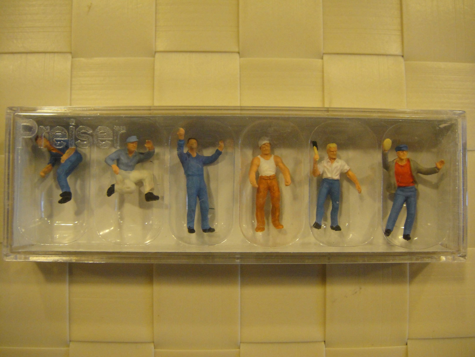 Preiser 1010582 貨車搬運人偶