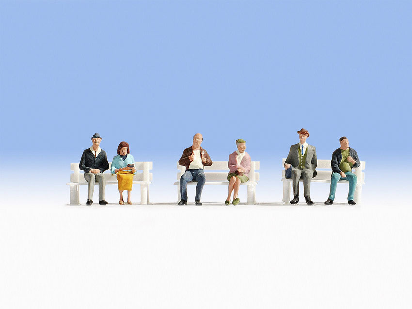 Noch 15242 HO Passengers