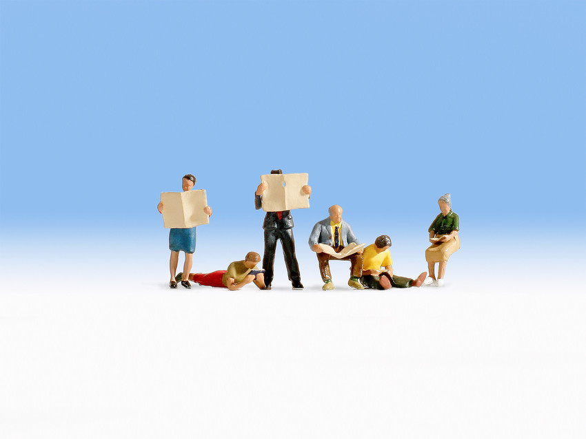 Noch 15575 HO scale, People Reading