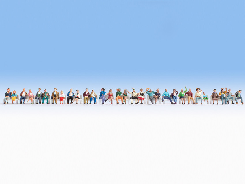 Noch 16045 HO scale, Mega-Spar-Set “Sitzende”