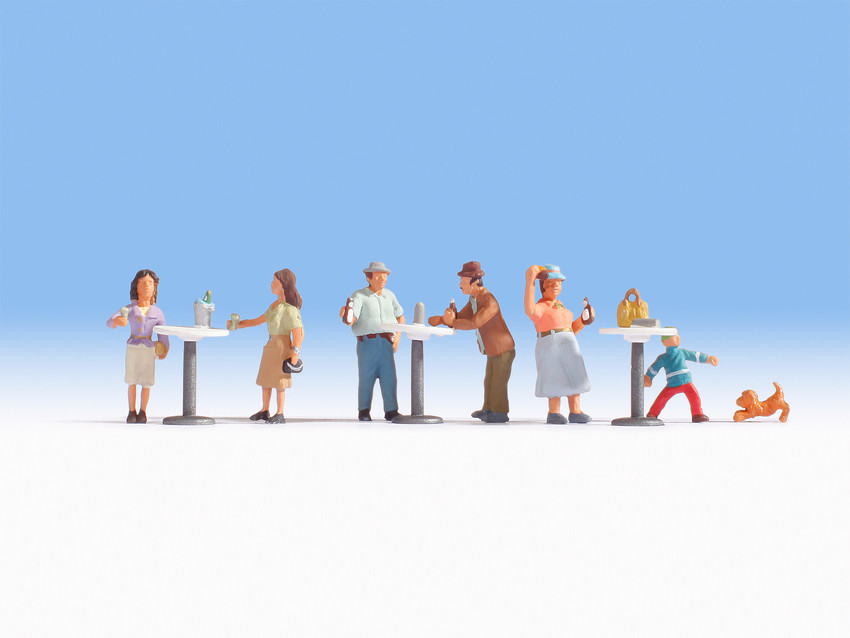 Noch 15833 HO scale, At the Coffee Shop