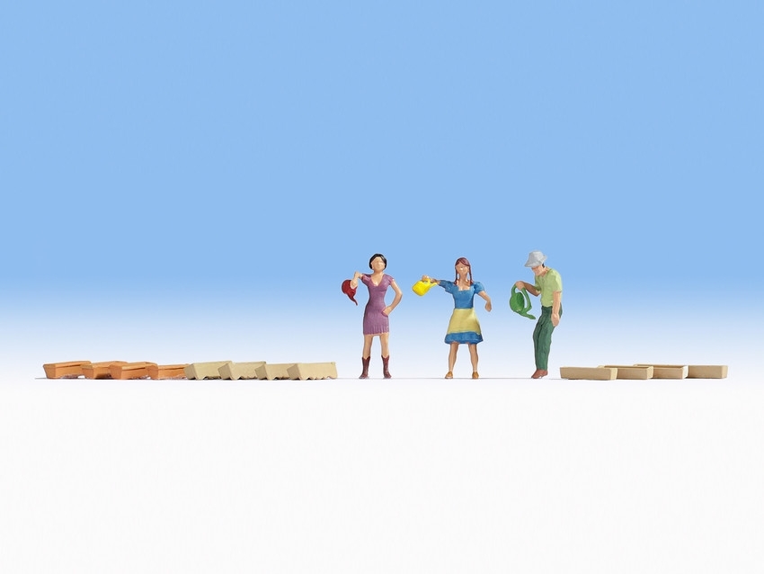 Noch 15570 HO scale, Watering the Flowers