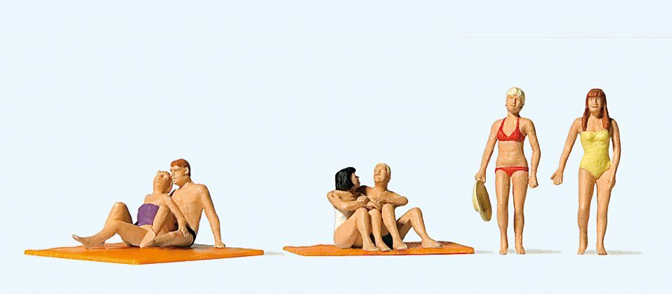 Preiser 10671 HO scale sunbathing on the beach