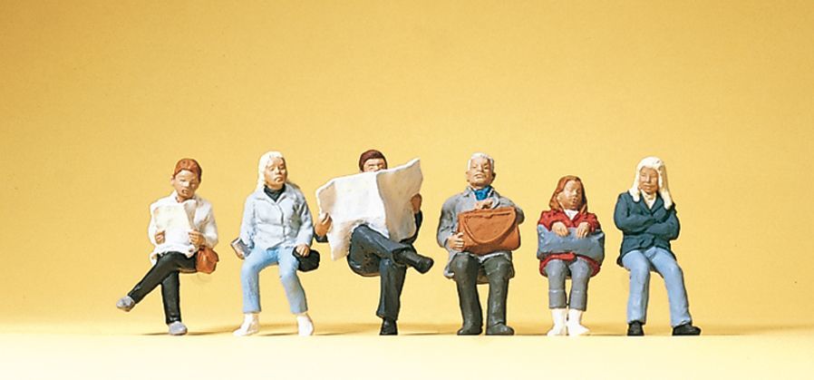 Preiser 10412 HO scale, Seated Travelers