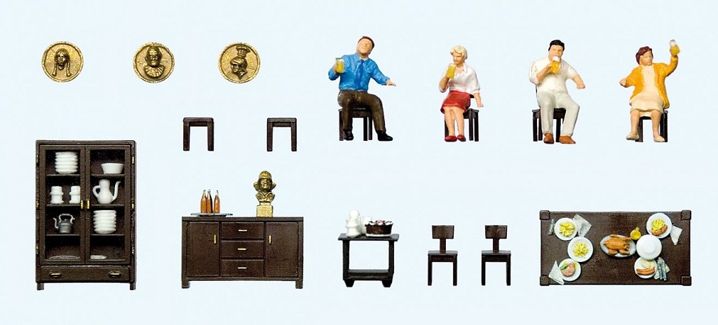 Preiser 10657 HO scale Meal Time