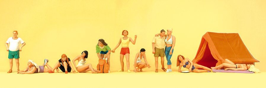 Preiser 10538 HO scale, On the campsite