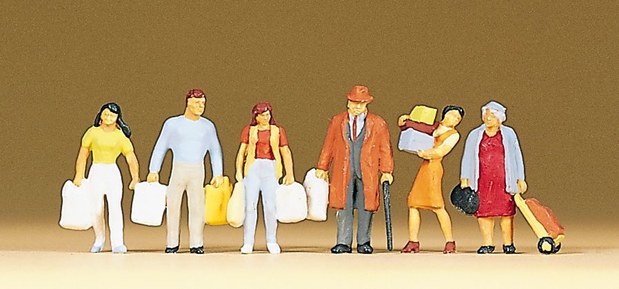 Preiser 10121 HO scale, Shoppers with bags