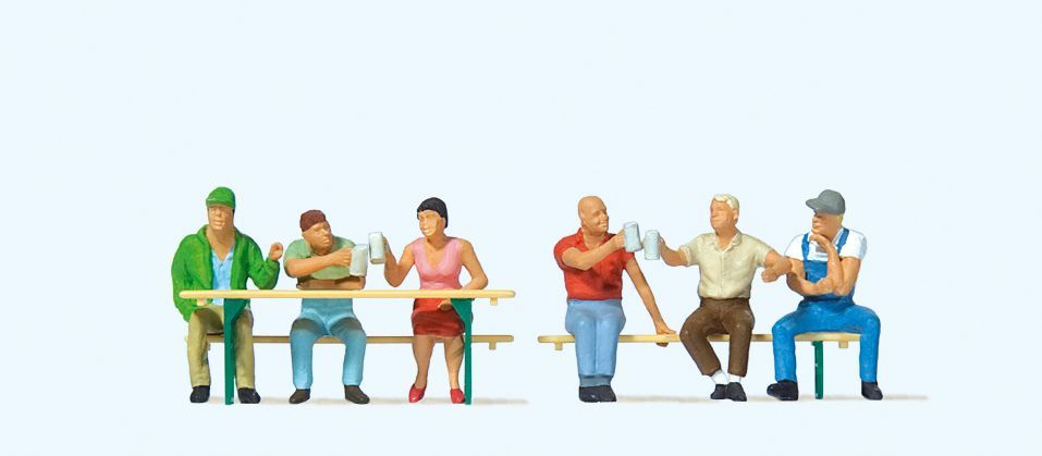 Preiser 10703 HO scale, A nice time together