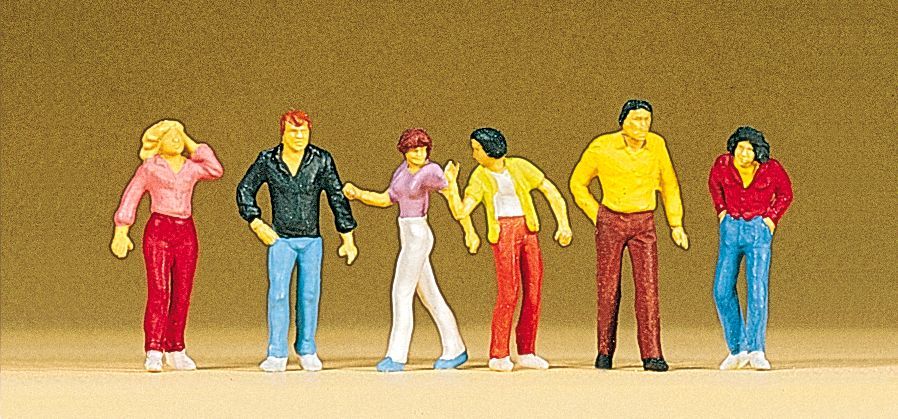 Preiser 10118 HO guage walking Pedestrians