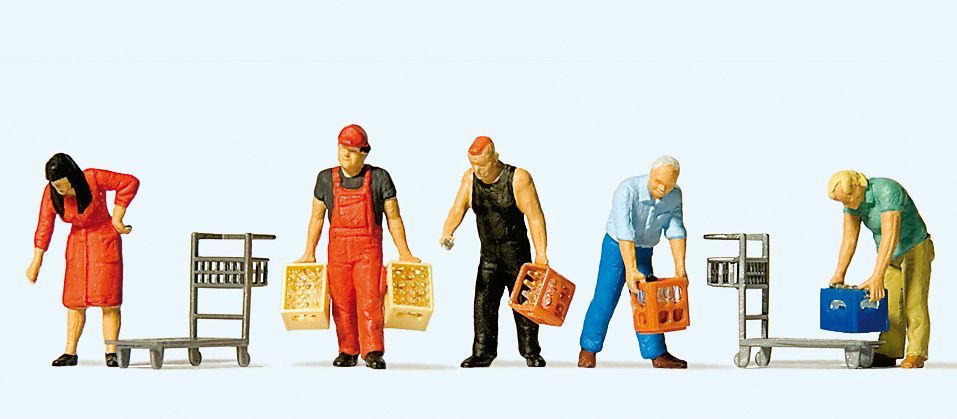 Preiser 10656 HO scale, In the beverage store