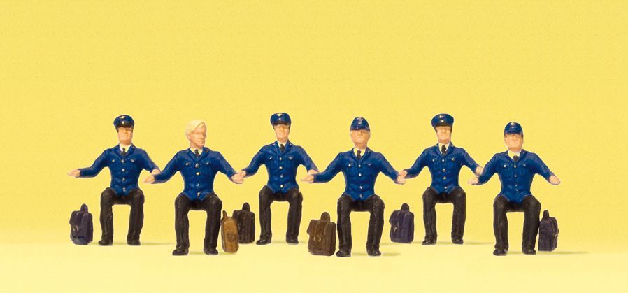 Preiser 10557 HO scale, seated drivers