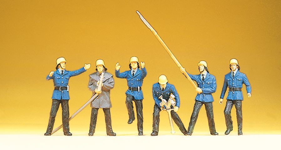 Preiser 14203 HO規 消防員