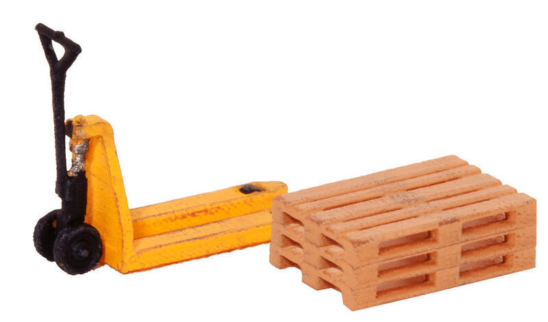Noch 13706 HO Pallet Truck Set