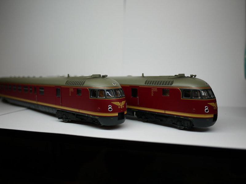 清倉特價 Rivarossi HR2016 HO規 DB 4 unit 柴油車頭.4輛