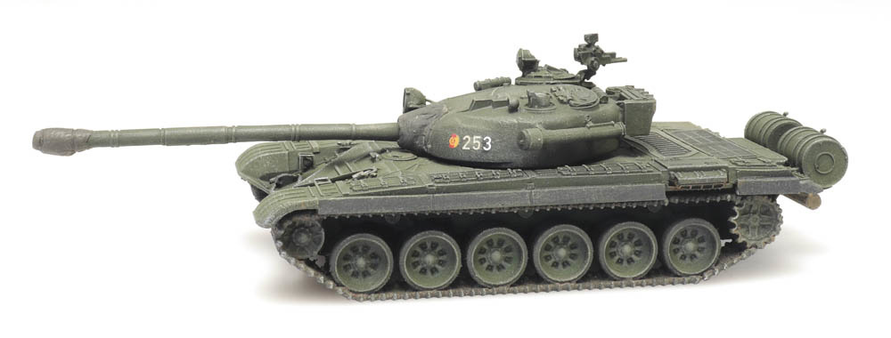 Artitec 6870349 HO規 T-72 Ural NVA 坦克