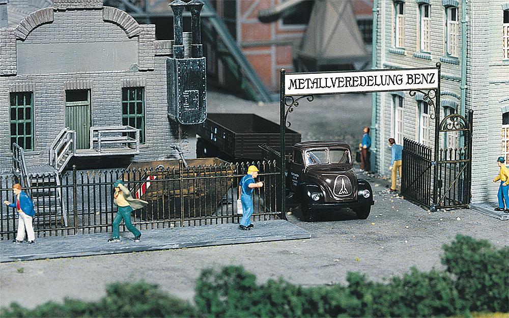 Faller 180412 HO規 Iron fence with gate 管制用的鐵圍欄 1046 mm