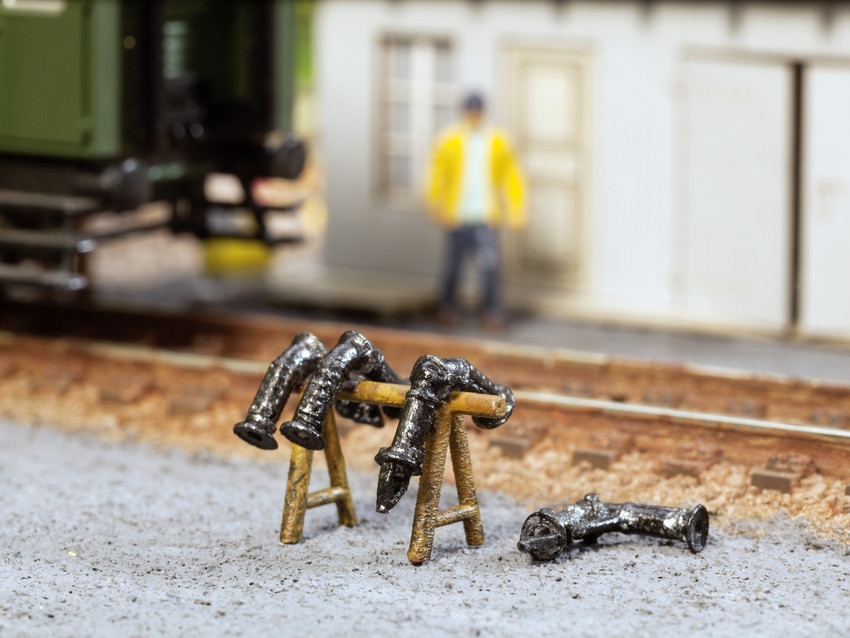 Noch 13623 HO scale Steam Heater Coupler Set