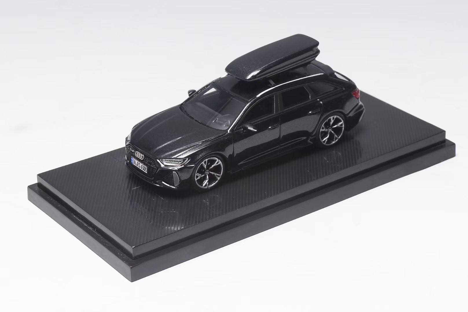 1/64 Stance Hunters  Audi RS6 Avant (C8) Mythos Black (SHARS6BK )