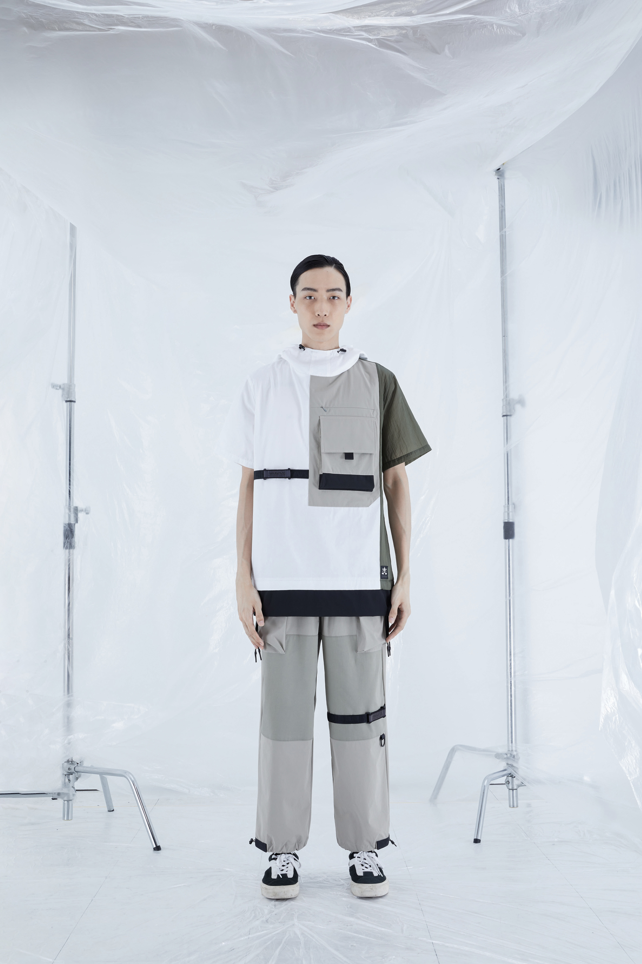 四面彈立體袋抽繩寬褲 - 卡其