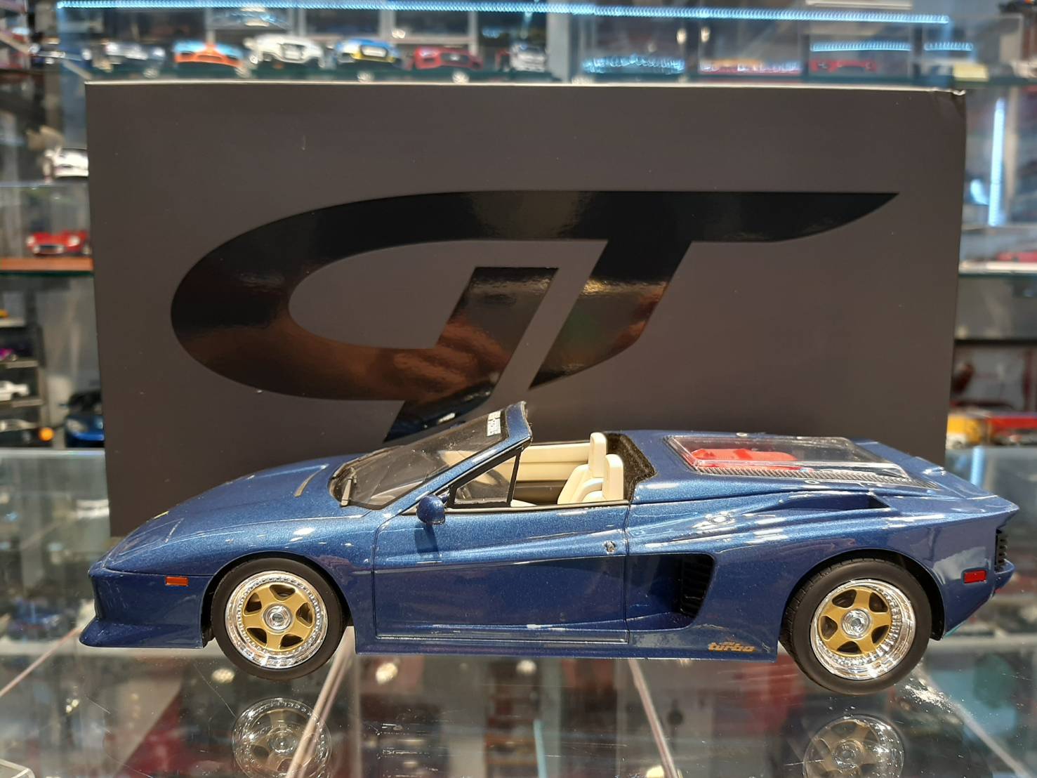 GT SPIRIT GT329 Koenig-Specials Spider 1/18