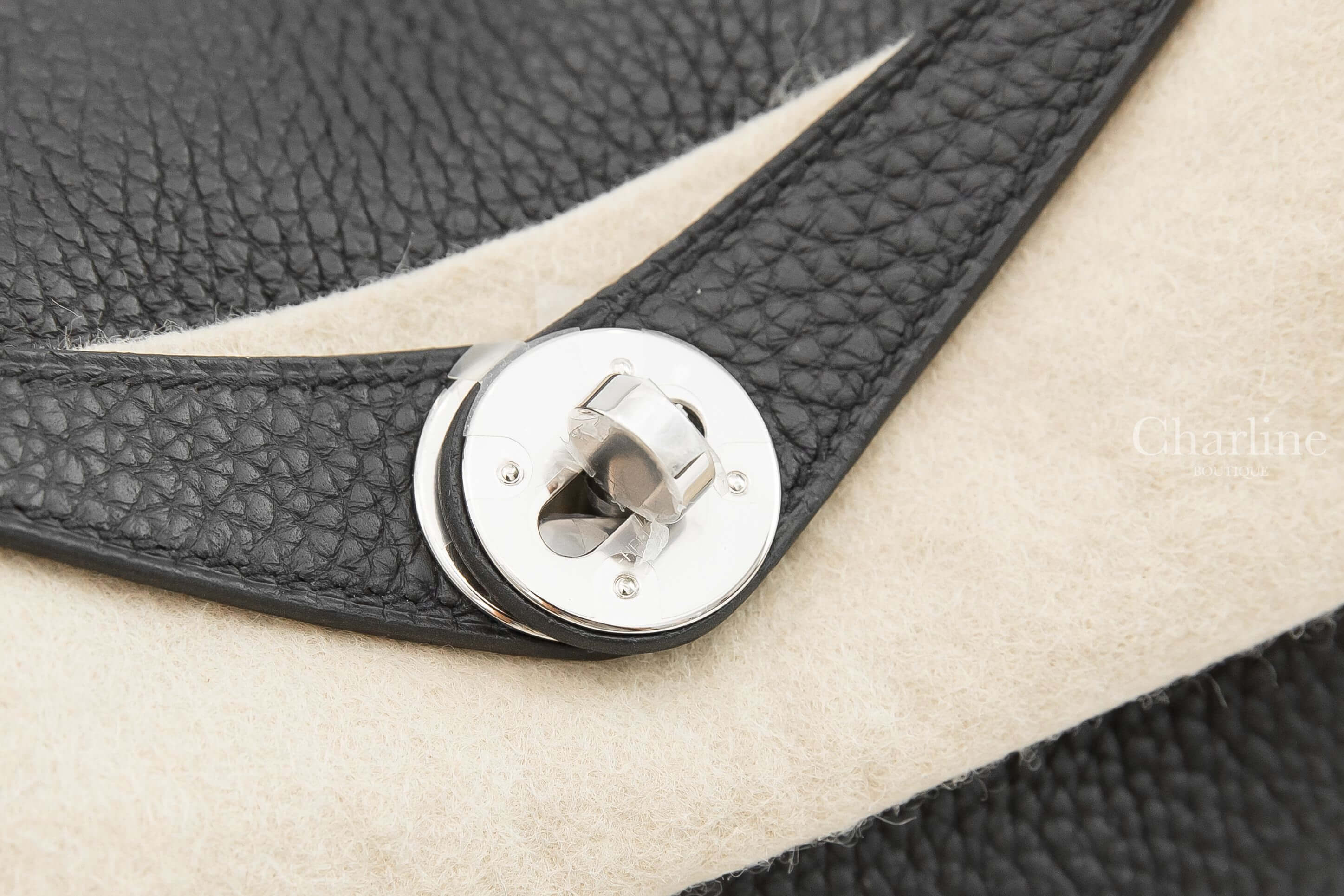 Hermès Lindy 26cm 89 Noir Taurillon Clemence 黑色銀釦