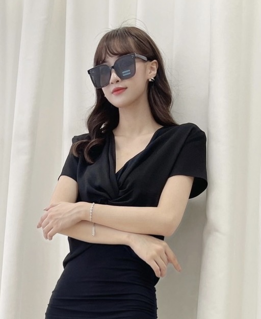 時尚顯小臉墨鏡