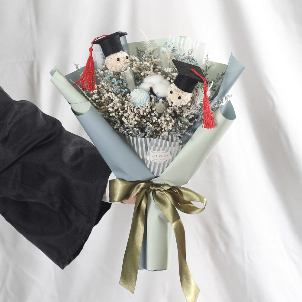 |學士帽畢業小精靈-滿天星花束-藍色系畢業花束-喜歡你-中型|