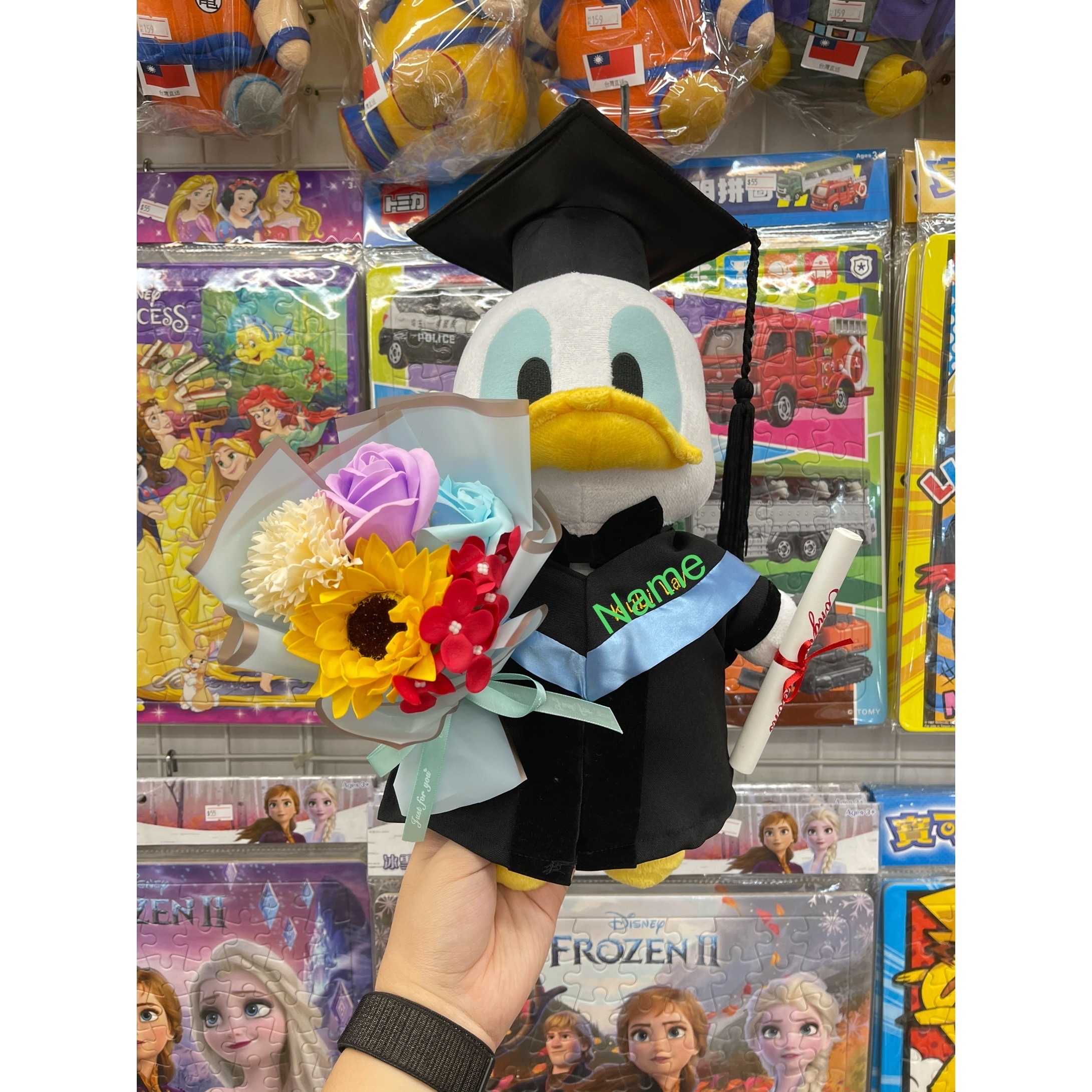 唐老鴨畢業公仔