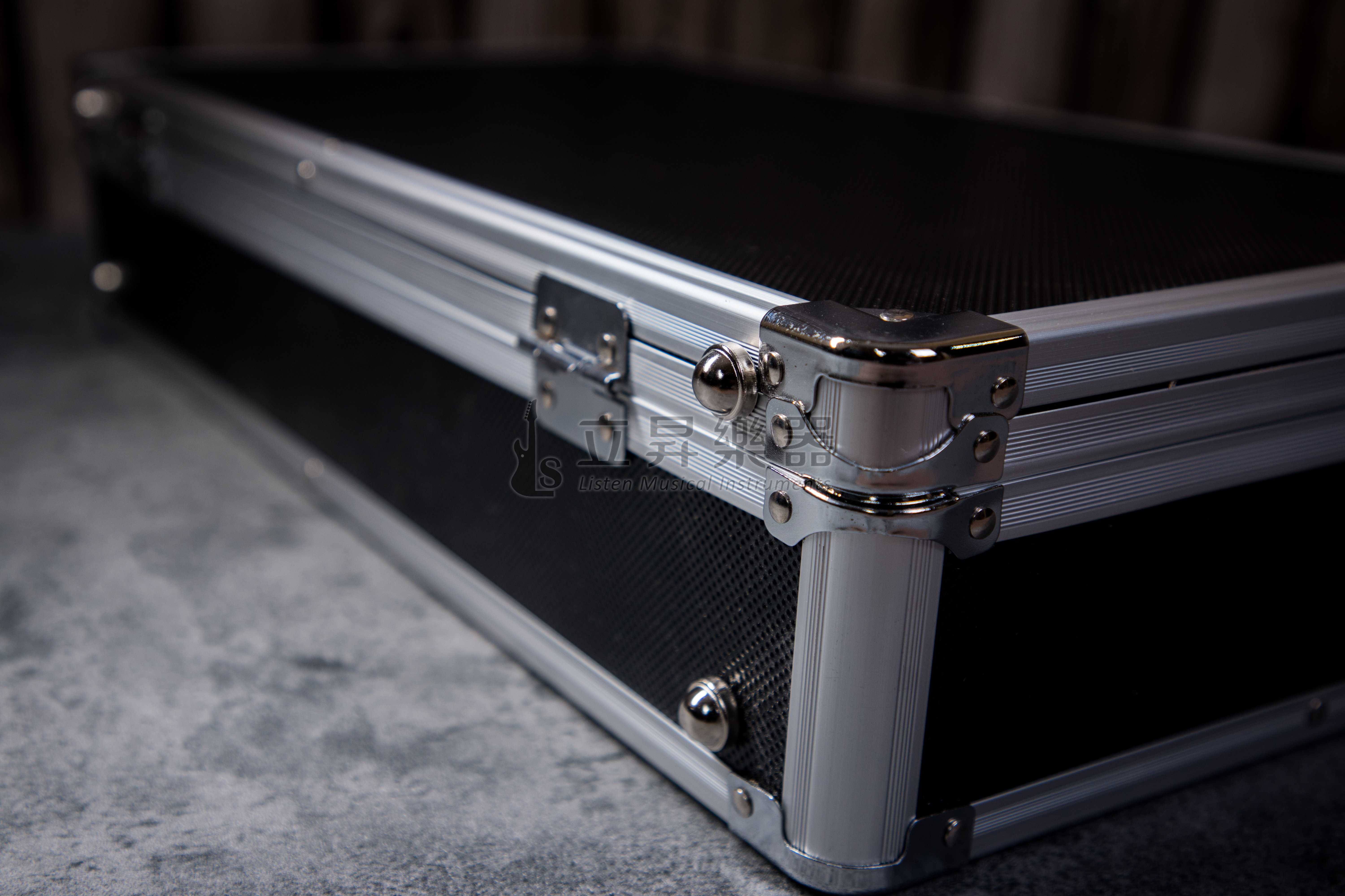 效果器盒-Adonis GBA-F2、F3、F4 效果器箱 效果器case 硬盒 三種尺寸 內附魔鬼氈一條 第 3 張圖片｜三峽效果器