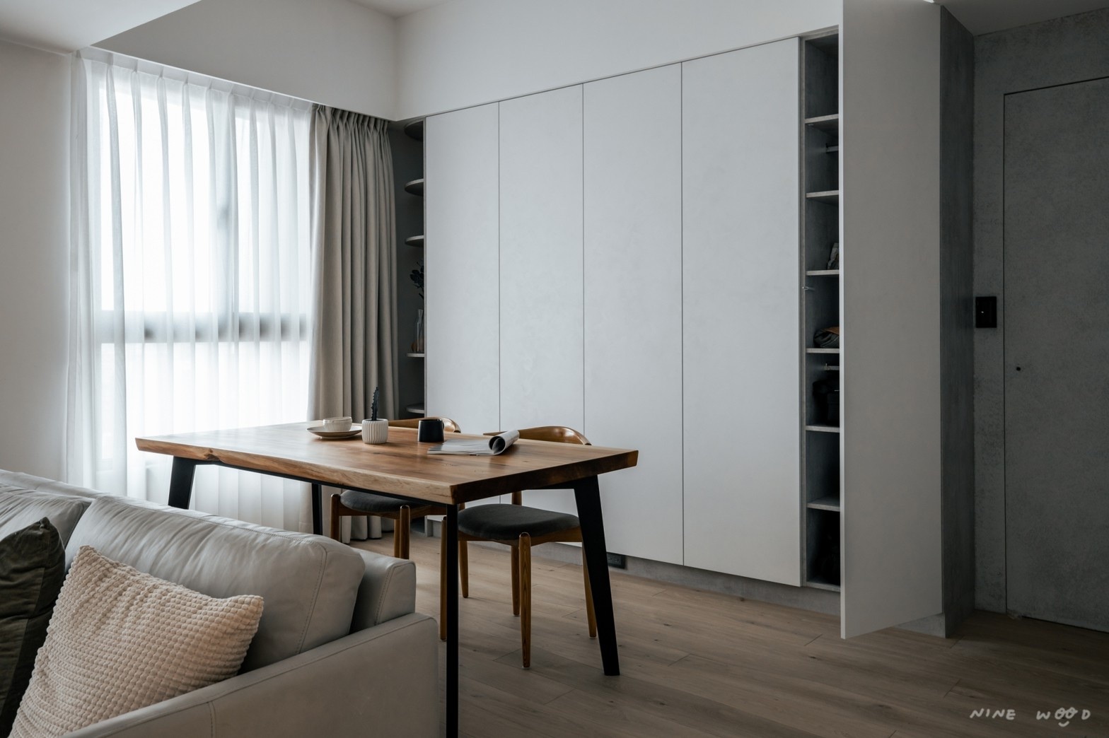 北美紅檜實木餐桌