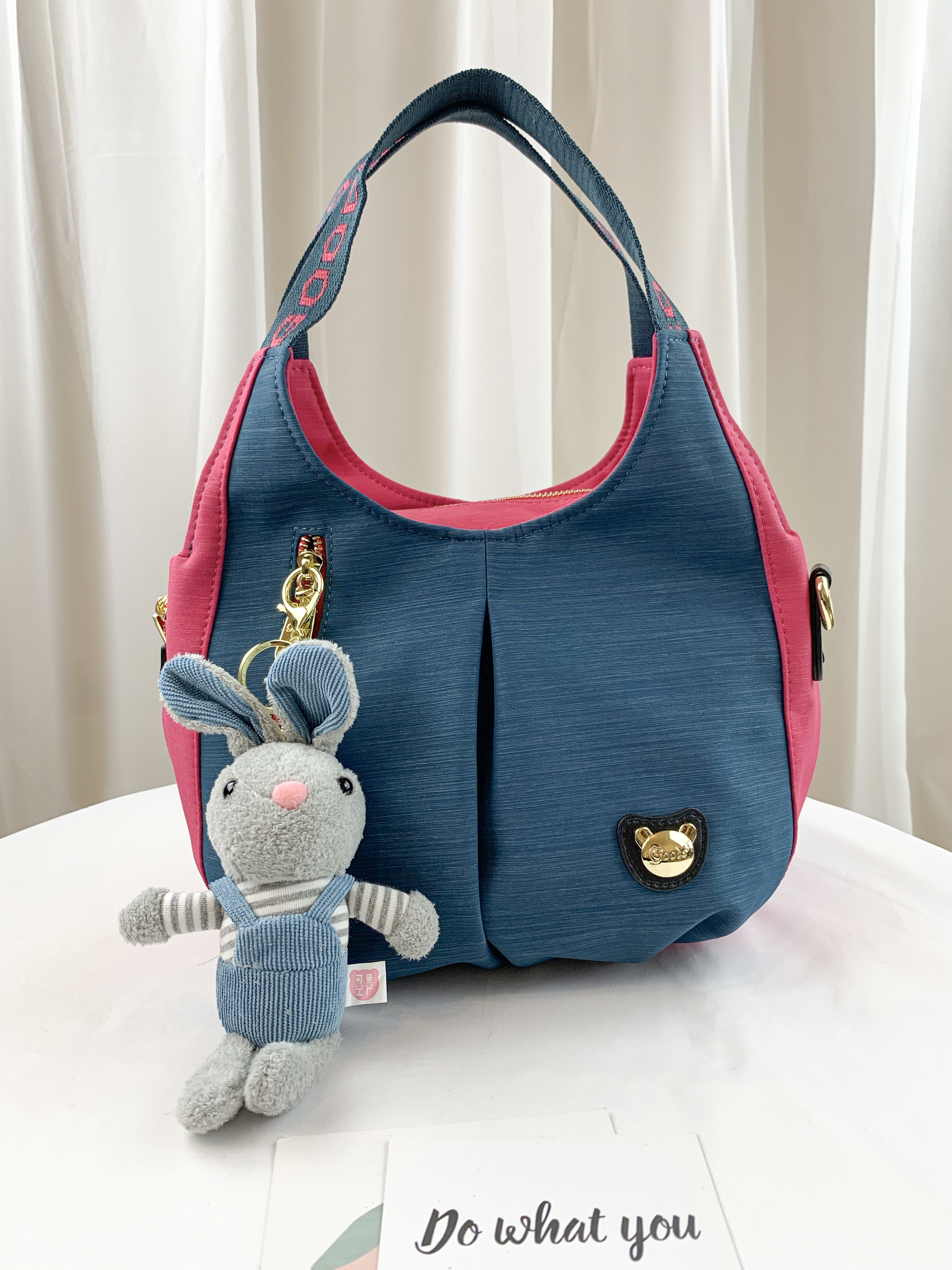 GOODS 綠桃拼色 抓皺水洗紋手提包 / 側背包 附小熊吊飾  #2540
