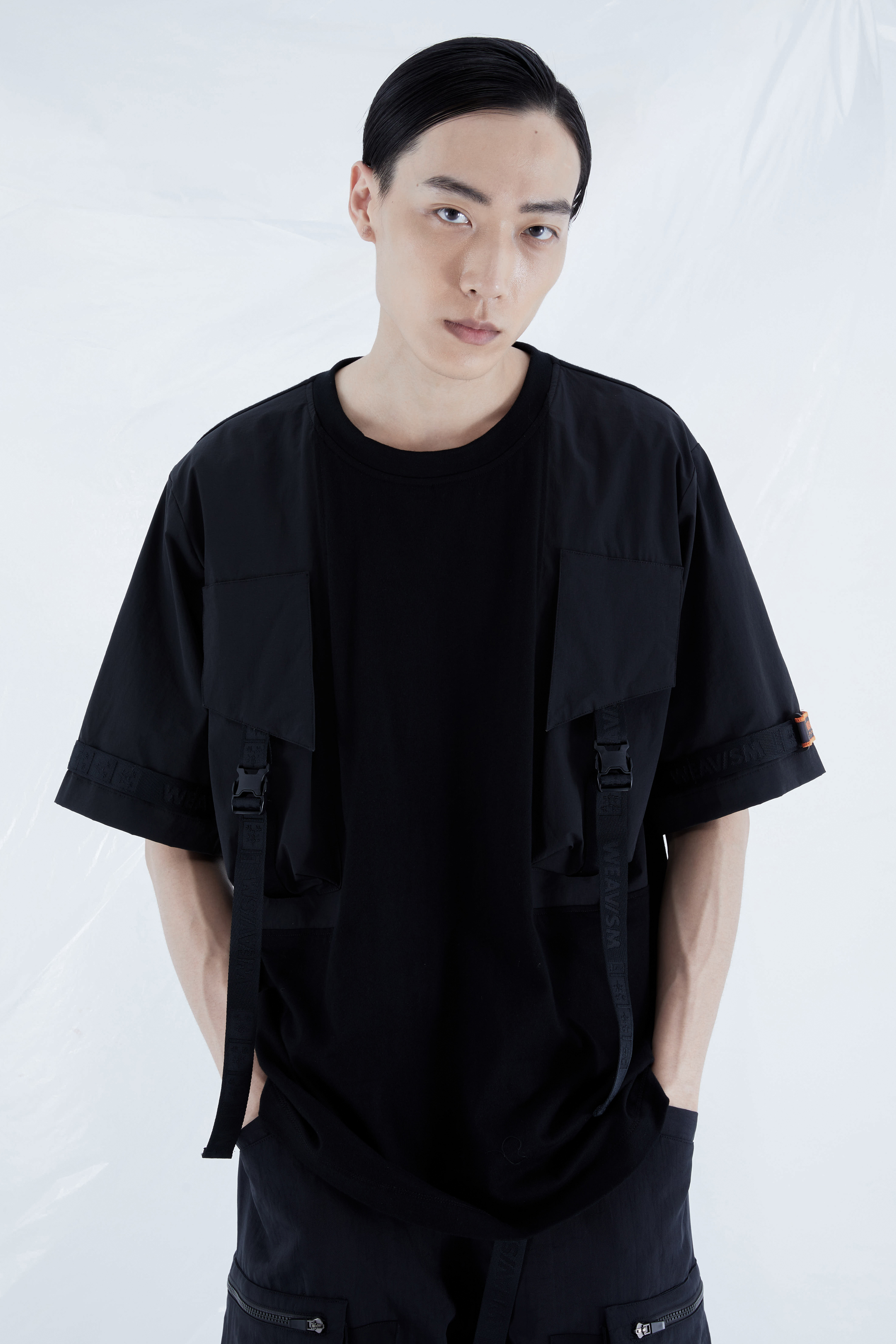 拼袖雙口袋Tee - 黑