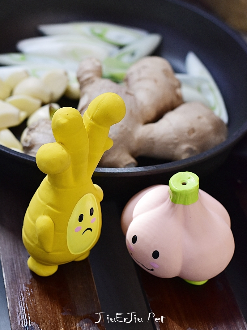 Q-MONSTER乳胶发声 葱*姜*蒜可爱造型玩具