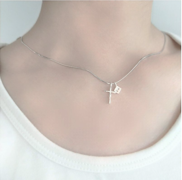 │訂製│流線十字架項鍊 • 字母方塊 • 純銀項鍊