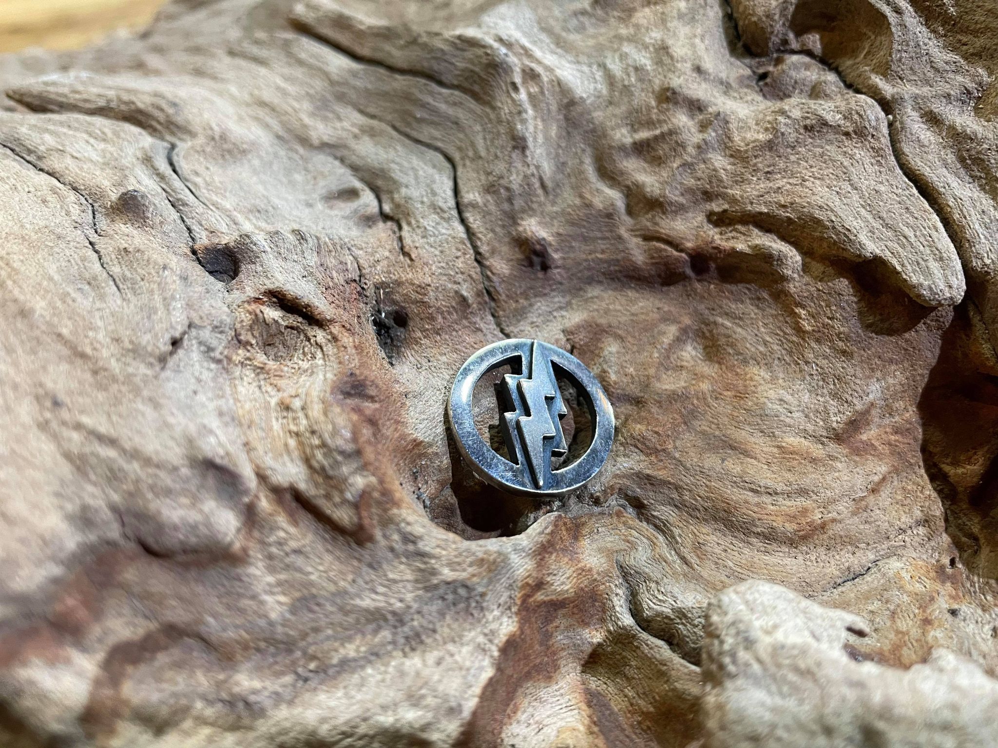 Black Venom Jewelry- Freedom & Prayer 純銀閃電銀輪(L)。