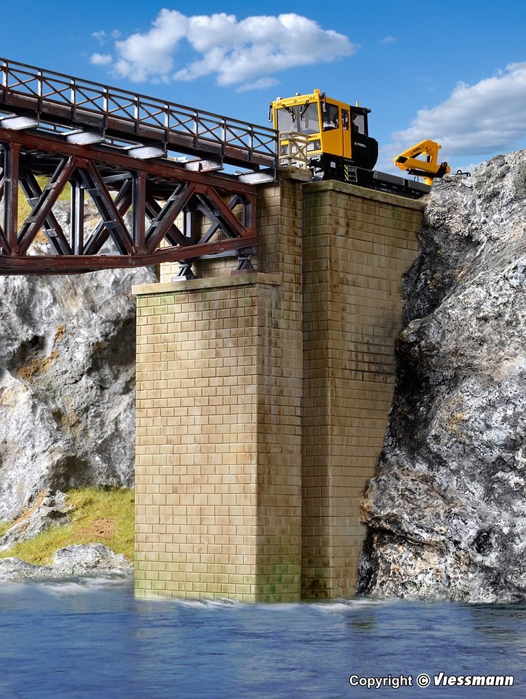 Kibri 39750 HO scale, Universal brick-built bridge piers, 2 pieces