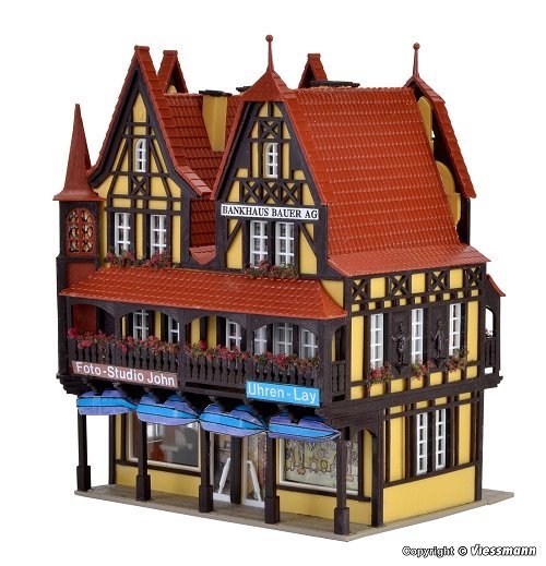 Vollmer 43841 HO scale, Business building with interior and LED lighting, functional kit