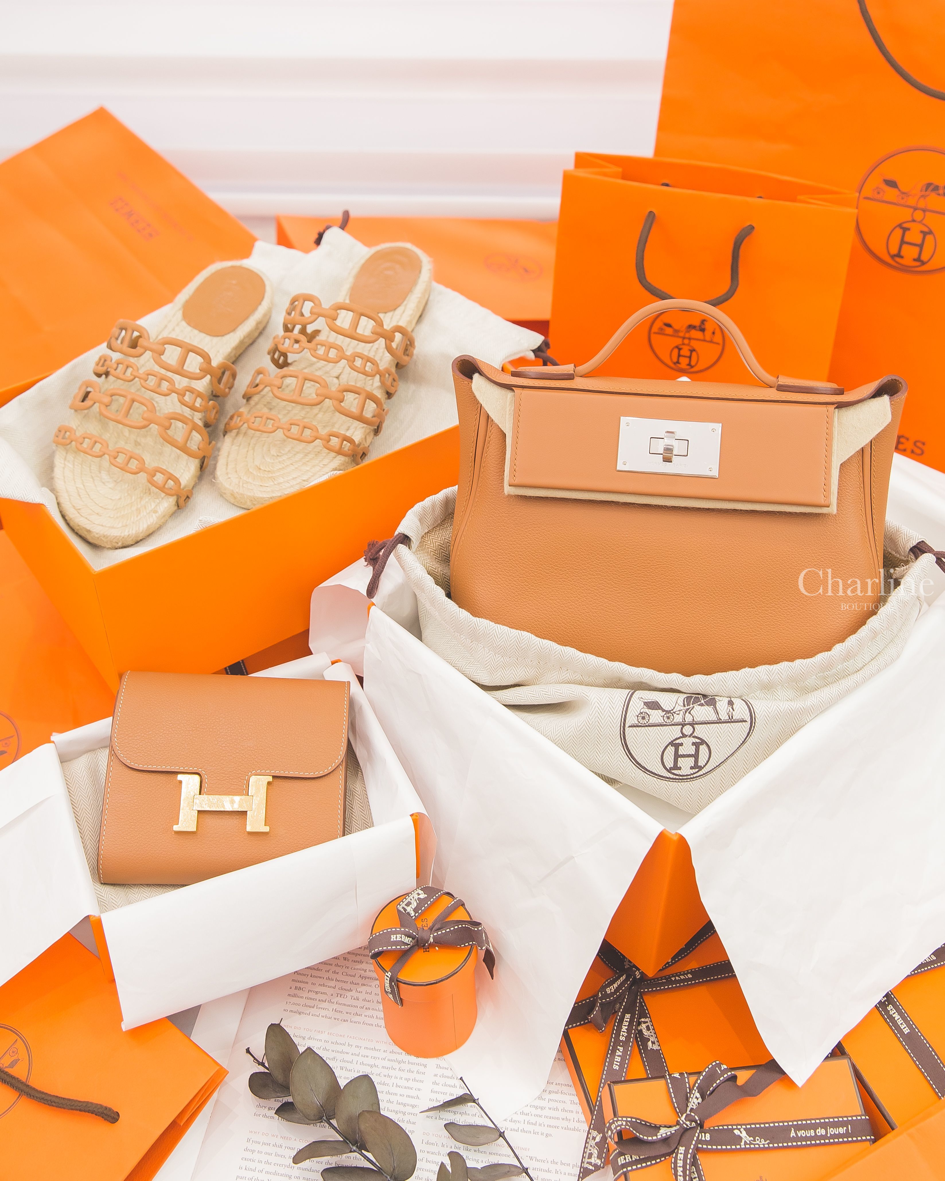 Hermès Kelly 24/24 21 37 Gold Evercolor 焦糖色銀釦手提肩背包,Hermes Constance Compact 37 Gold Evercolor 焦糖色金釦短夾-Charline Boutique 精品代購